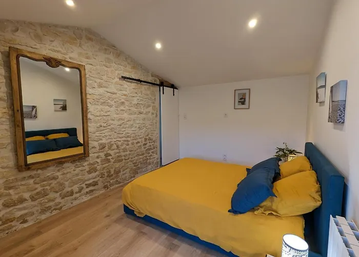 펜션 Maison Charentaise Avec Piscine Chauffee, Jardin Prive Et Proche Commerces, Ideale Pour Couples - Fr-1-653-228 *