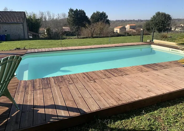 Maison Charentaise Avec Piscine Chauffee, Jardin Prive Et Proche Commerces, Ideale Pour Couples - Fr-1-653-228 펜션 Aunac-sur-Charente